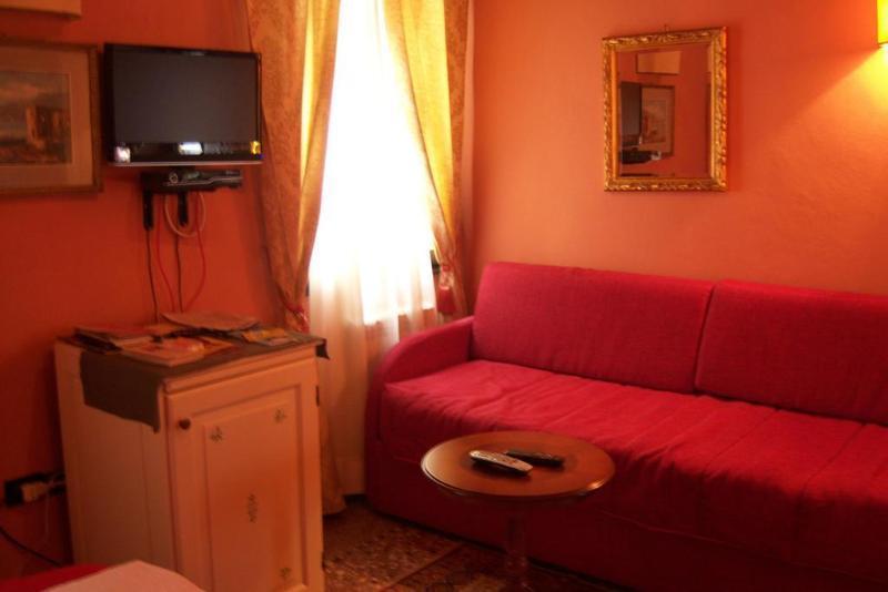 Bed & Breakfast Alloggi Serena 2*