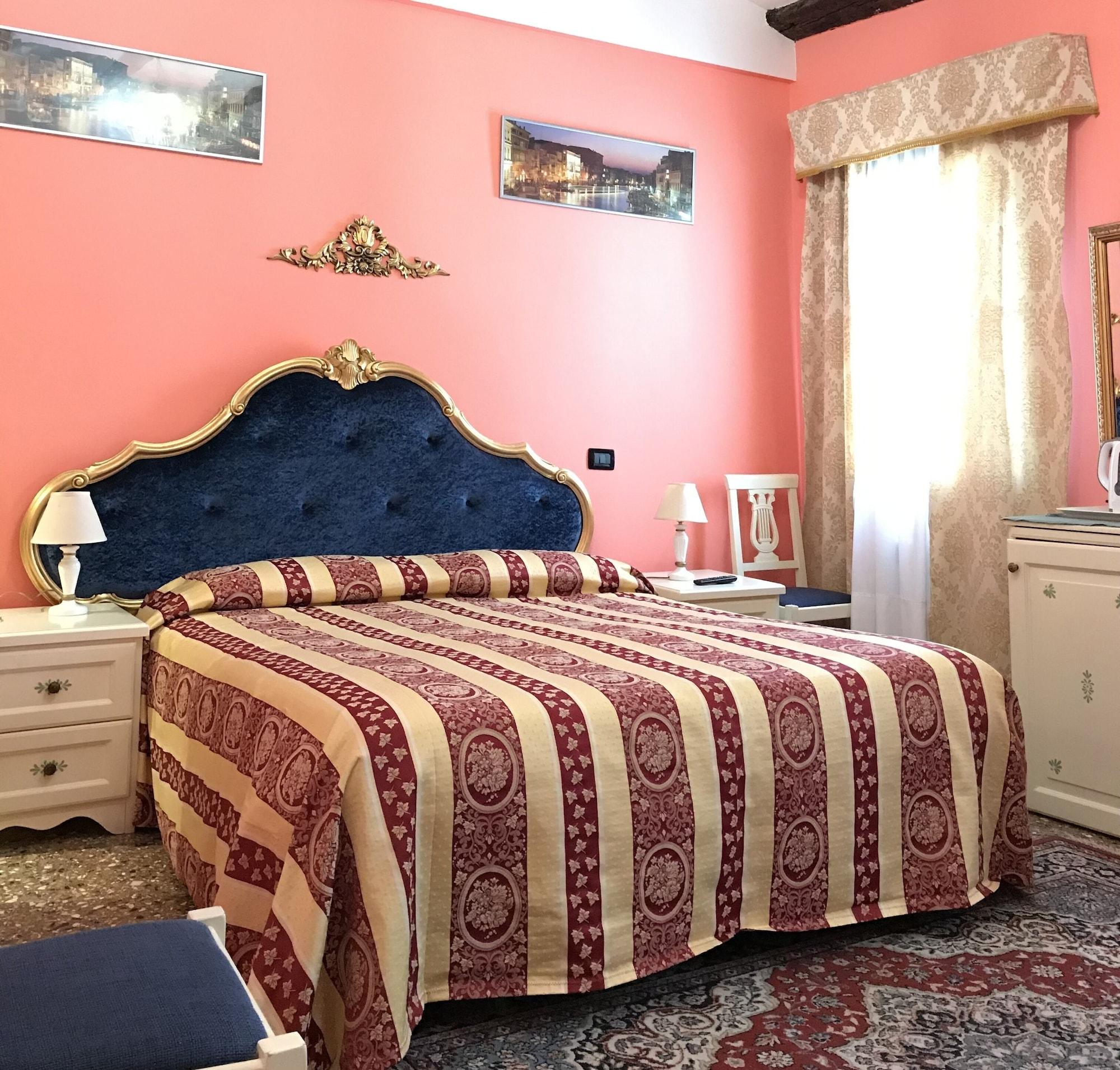 Bed & Breakfast Alloggi Serena Venedig