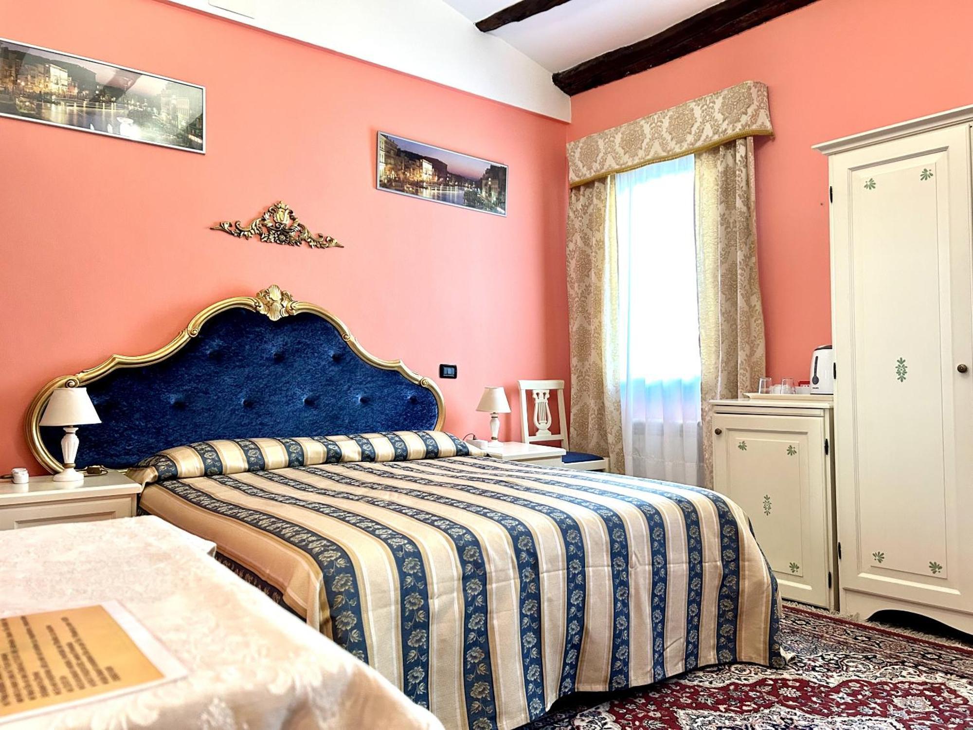 Bed & Breakfast Alloggi Serena Venedig